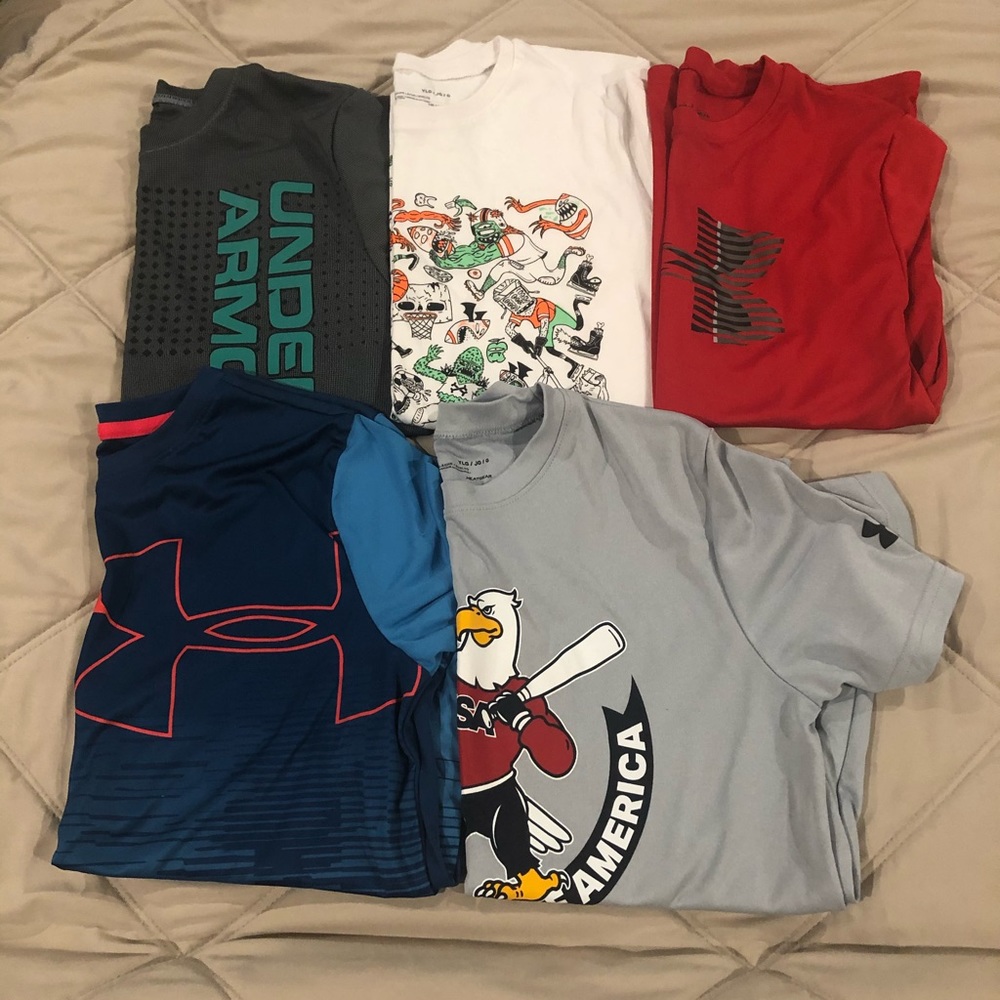 Under Armour lot of 5 boys T-shirts